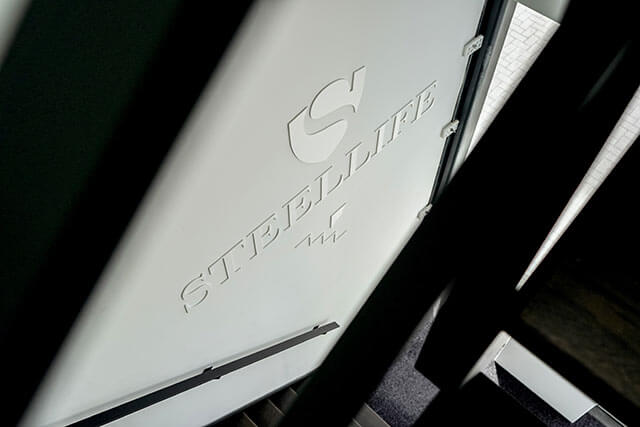 Steellife logo bij de showroom in Nunspeet 