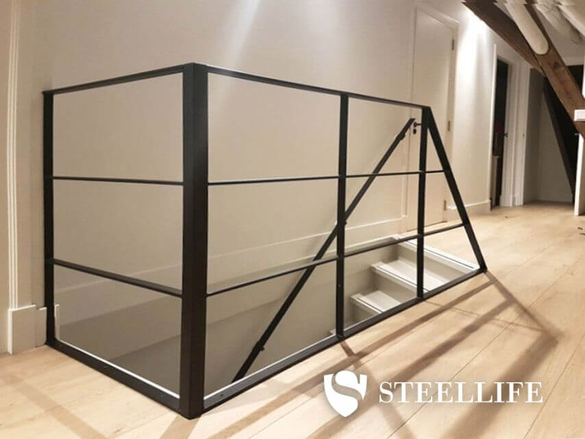 Strip balustrade in Rhenen