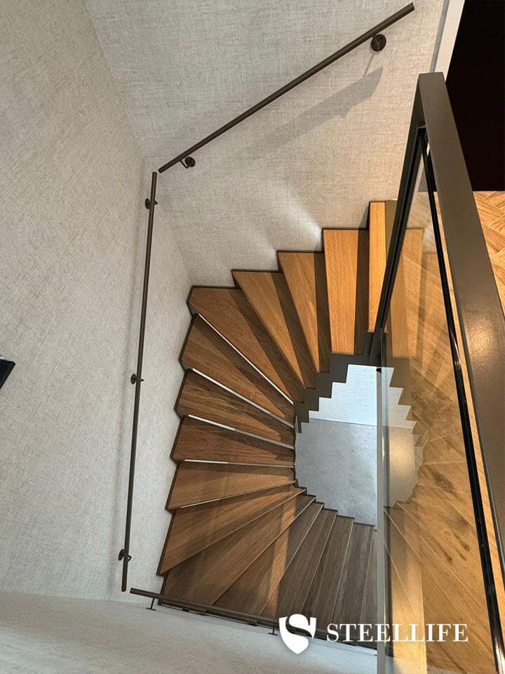 Stalen ronde trapleuning